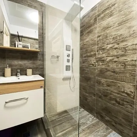 Building Stefan Promenada Seafront Luxury Studio *